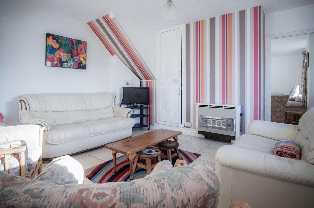 Maytree Cottage - 4 Bedroom Holiday Home - تينبي المظهر الخارجي الصورة
