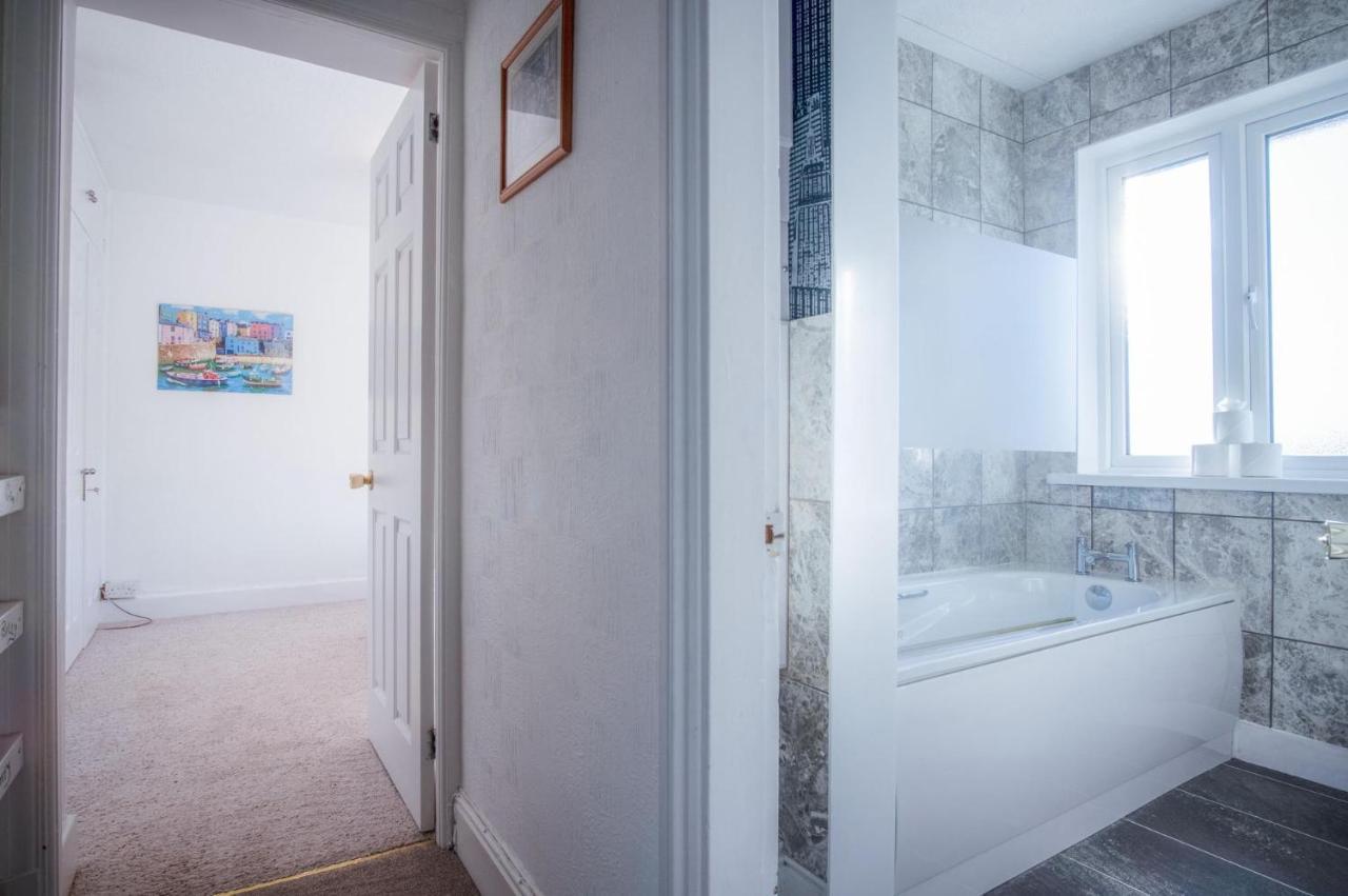 Maytree Cottage - 4 Bedroom Holiday Home - تينبي المظهر الخارجي الصورة