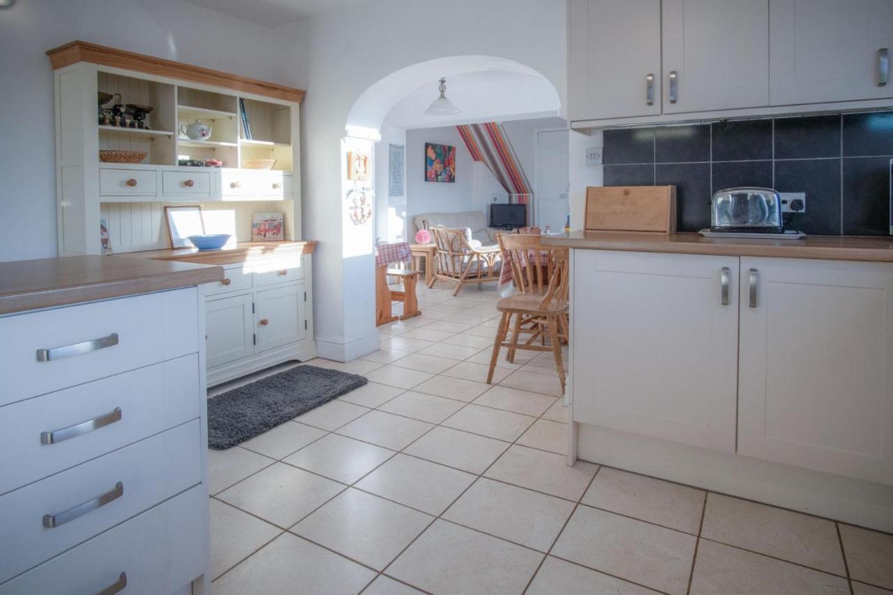 Maytree Cottage - 4 Bedroom Holiday Home - تينبي المظهر الخارجي الصورة