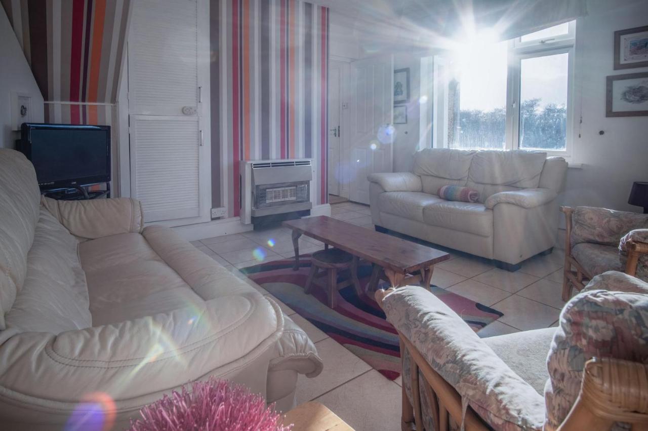 Maytree Cottage - 4 Bedroom Holiday Home - تينبي المظهر الخارجي الصورة